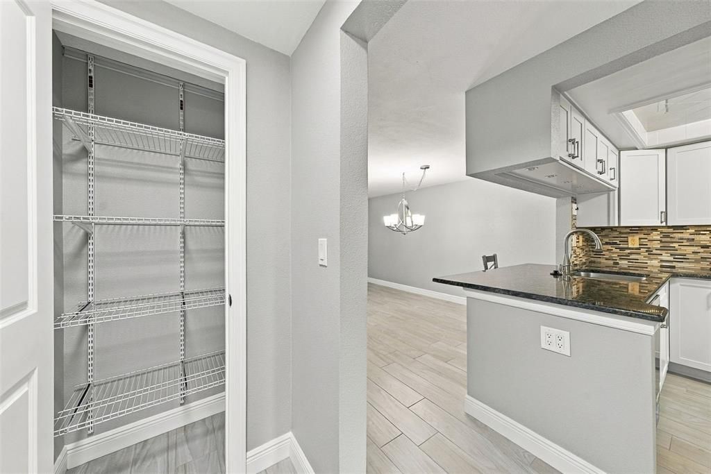For Sale: $89,700 (2 beds, 2 baths, 1080 Square Feet)