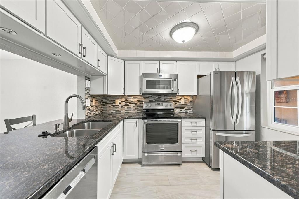 For Sale: $89,700 (2 beds, 2 baths, 1080 Square Feet)