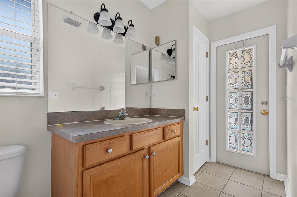 En Venta: $449,999 (4 camas, 3 baños, 2650 Pies cuadrados)