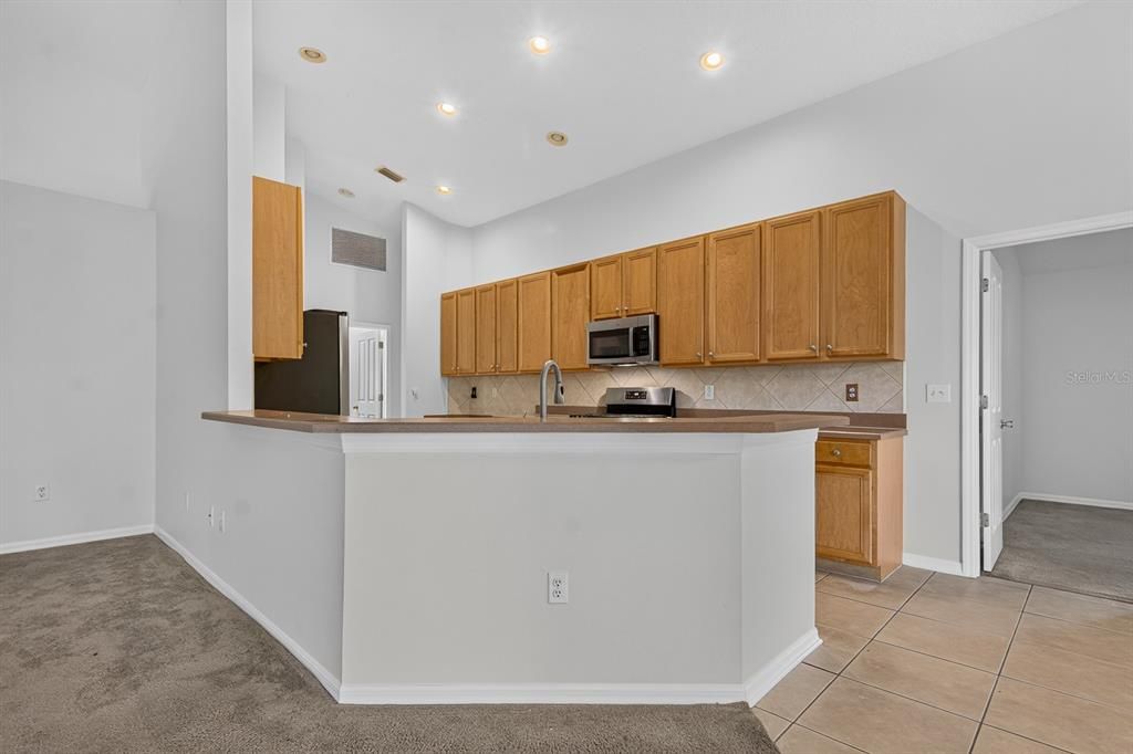 En Venta: $449,999 (4 camas, 3 baños, 2650 Pies cuadrados)