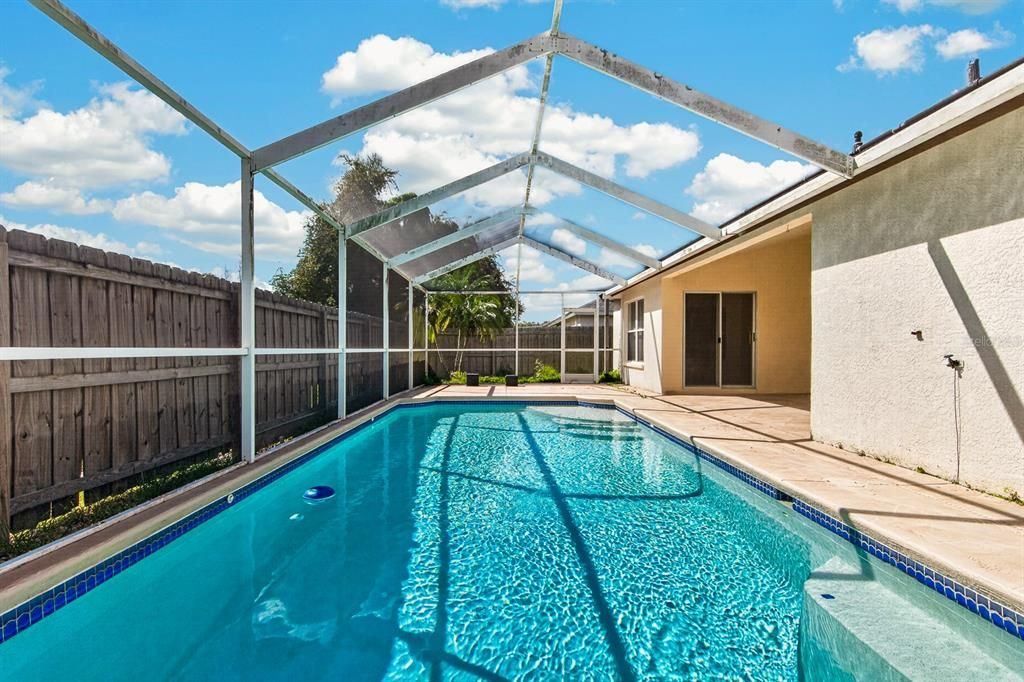 En Venta: $449,999 (4 camas, 3 baños, 2650 Pies cuadrados)