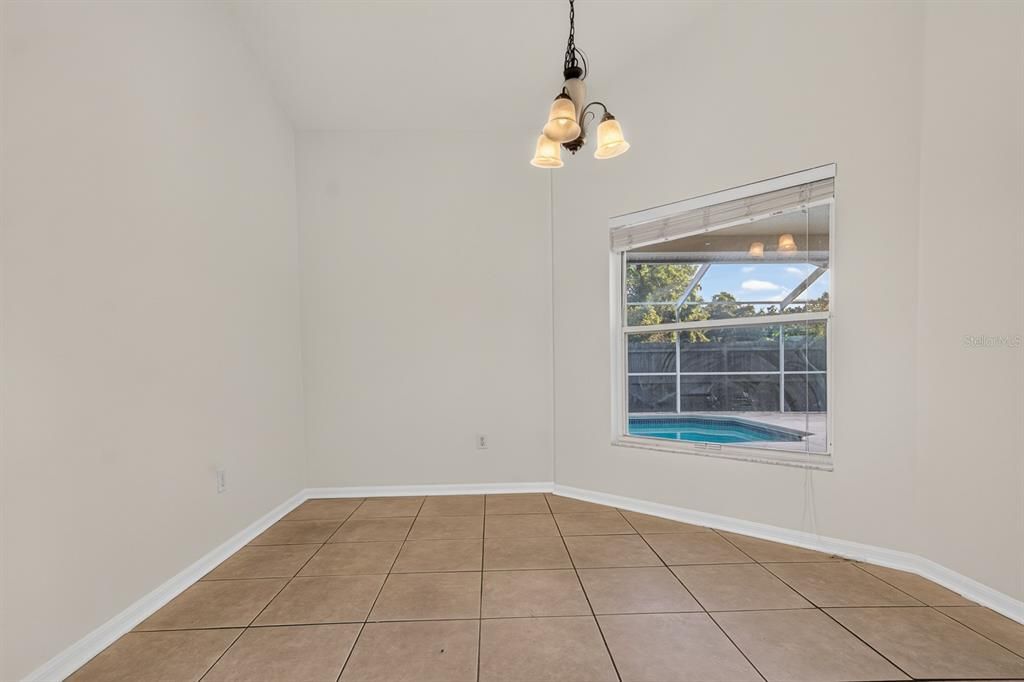 En Venta: $449,999 (4 camas, 3 baños, 2650 Pies cuadrados)