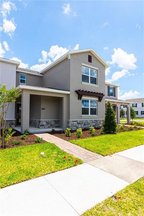 For Rent: $2,850 (4 beds, 2 baths, 1858 Square Feet)