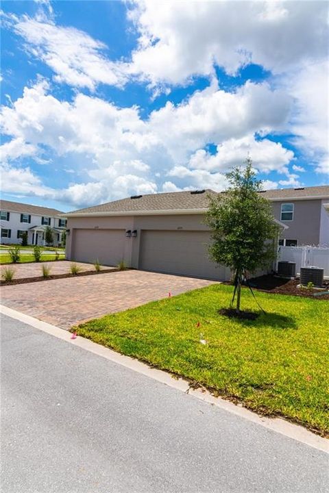 For Rent: $2,850 (4 beds, 2 baths, 1858 Square Feet)