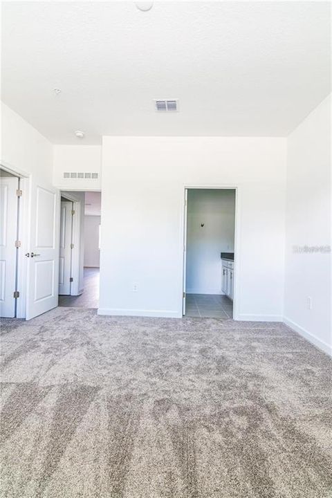 For Rent: $2,850 (4 beds, 2 baths, 1858 Square Feet)