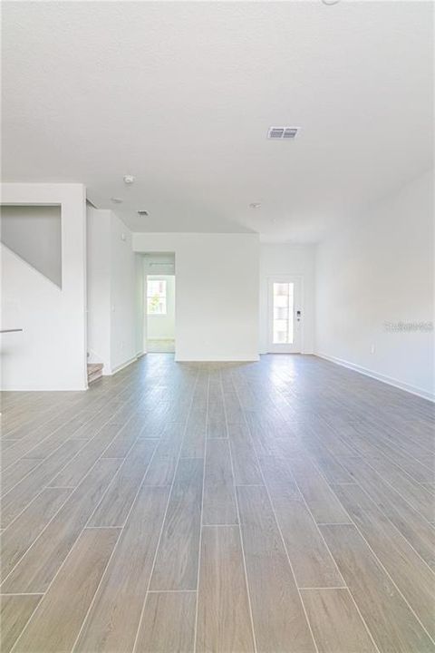 For Rent: $2,850 (4 beds, 2 baths, 1858 Square Feet)