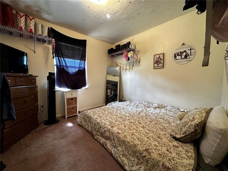 For Sale: $225,000 (3 beds, 2 baths, 1092 Square Feet)