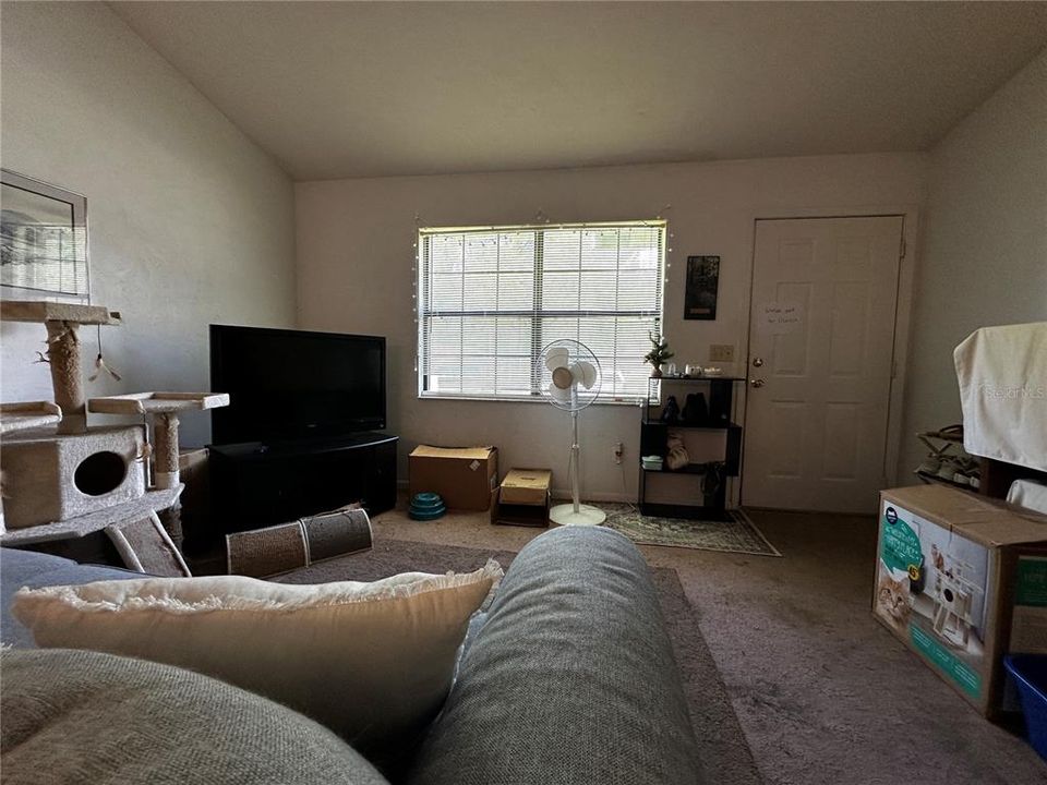 For Sale: $225,000 (3 beds, 2 baths, 1092 Square Feet)