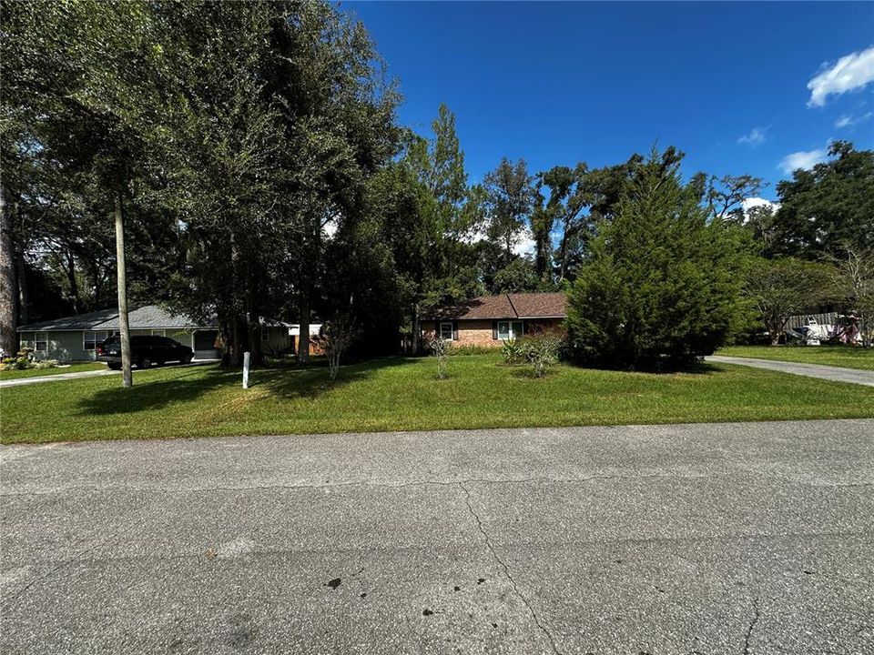 For Sale: $225,000 (3 beds, 2 baths, 1092 Square Feet)