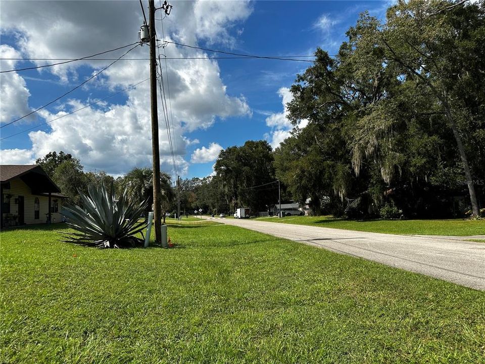 For Sale: $225,000 (3 beds, 2 baths, 1092 Square Feet)