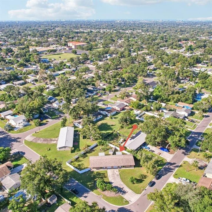 На продажу: $565,000 (4 спален, 0 ванн, 1704 Квадратных фут)