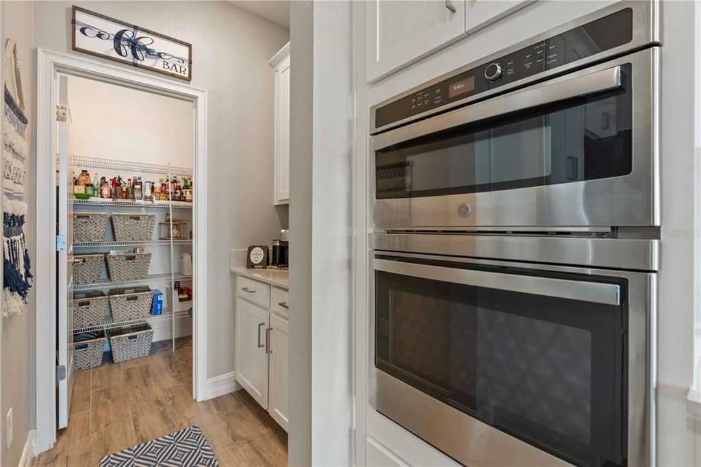 En Venta: $669,000 (5 camas, 4 baños, 3282 Pies cuadrados)