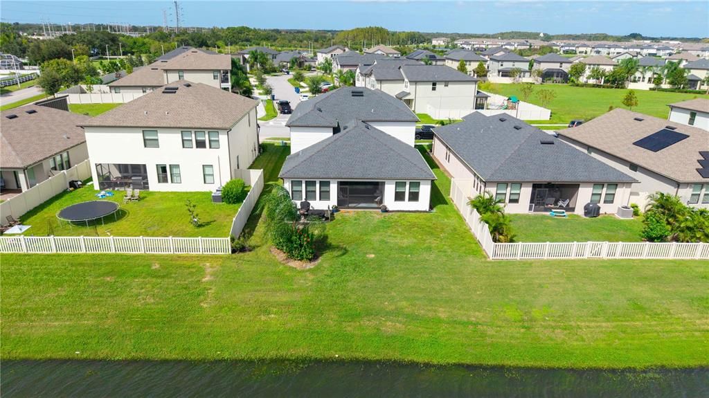 En Venta: $669,000 (5 camas, 4 baños, 3282 Pies cuadrados)