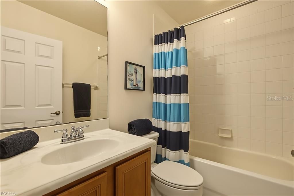 For Sale: $220,000 (3 beds, 2 baths, 1611 Square Feet)