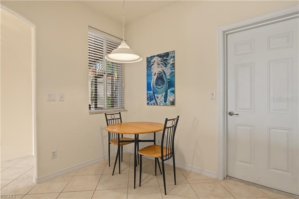 For Sale: $220,000 (3 beds, 2 baths, 1611 Square Feet)