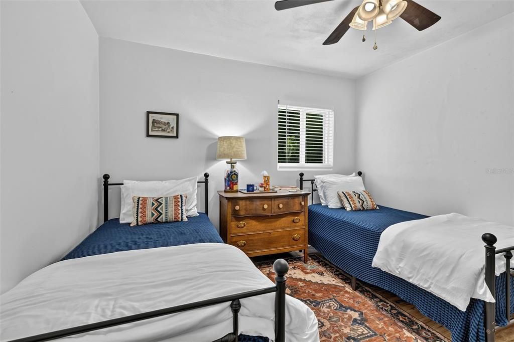 待售: $179,000 (3 贝兹, 1 浴室, 962 平方英尺)