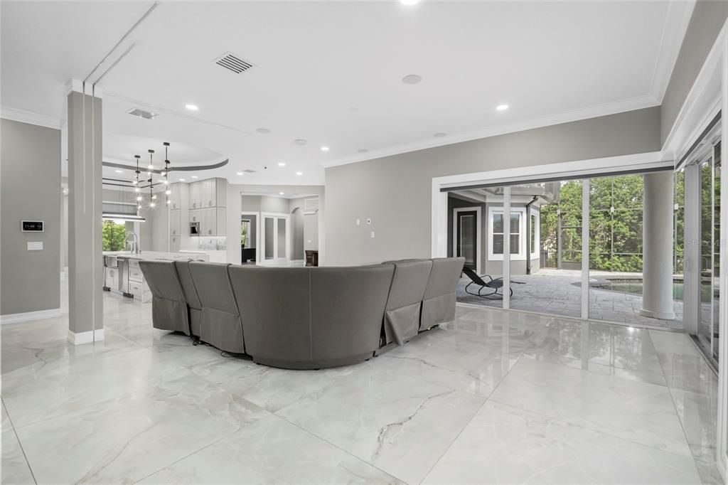 For Sale: $2,899,000 (7 beds, 8 baths, 7042 Square Feet)