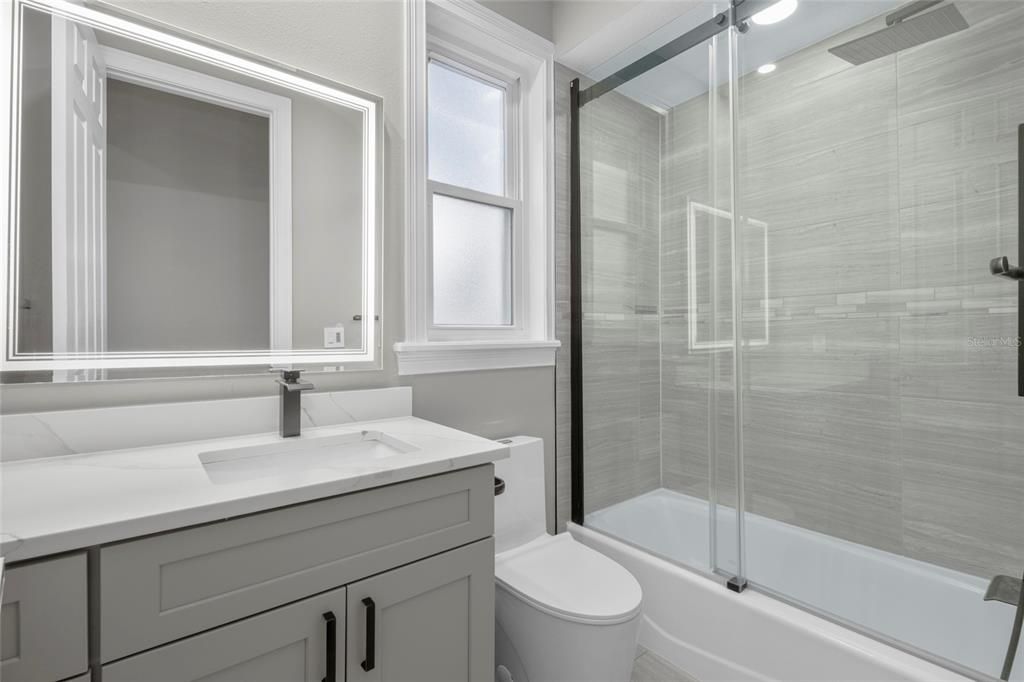 For Sale: $2,899,000 (7 beds, 8 baths, 7042 Square Feet)