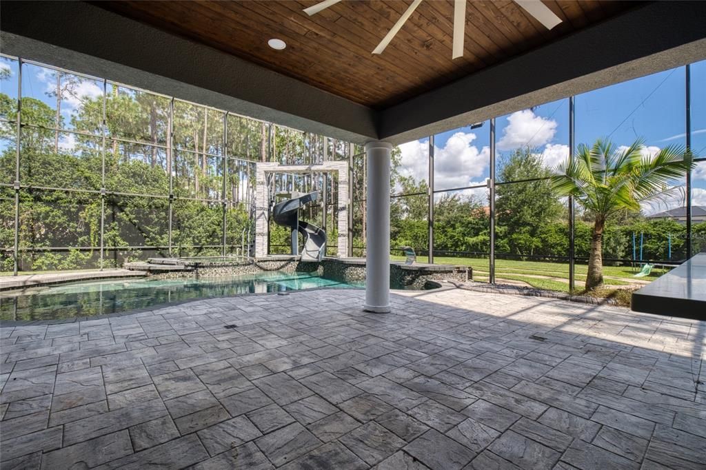 For Sale: $2,899,000 (7 beds, 8 baths, 7042 Square Feet)