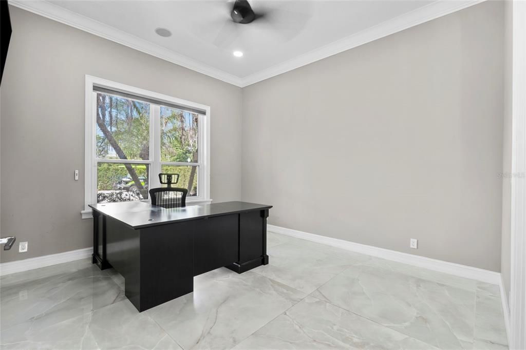 For Sale: $2,899,000 (7 beds, 8 baths, 7042 Square Feet)