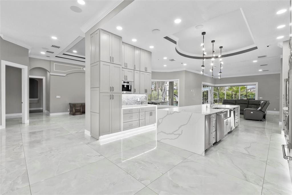 For Sale: $2,899,000 (7 beds, 8 baths, 7042 Square Feet)