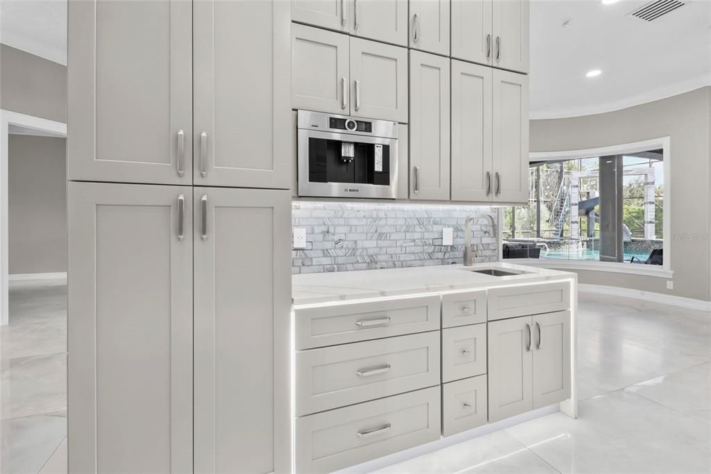 For Sale: $2,899,000 (7 beds, 8 baths, 7042 Square Feet)