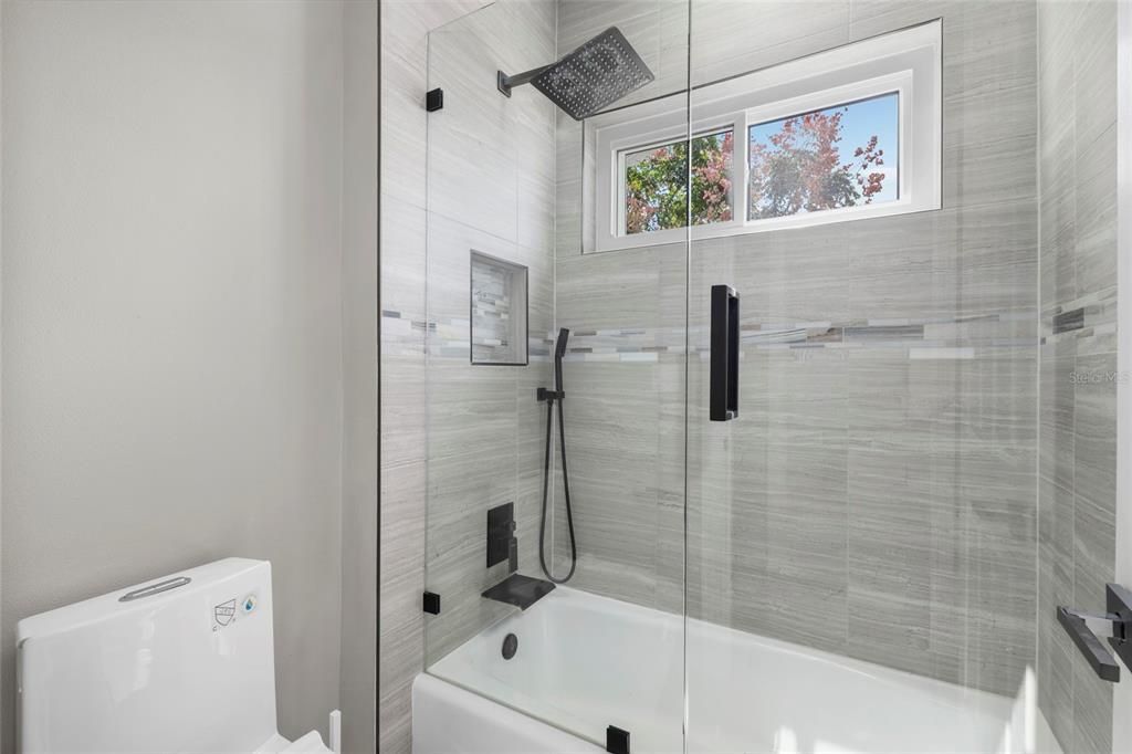 For Sale: $2,899,000 (7 beds, 8 baths, 7042 Square Feet)
