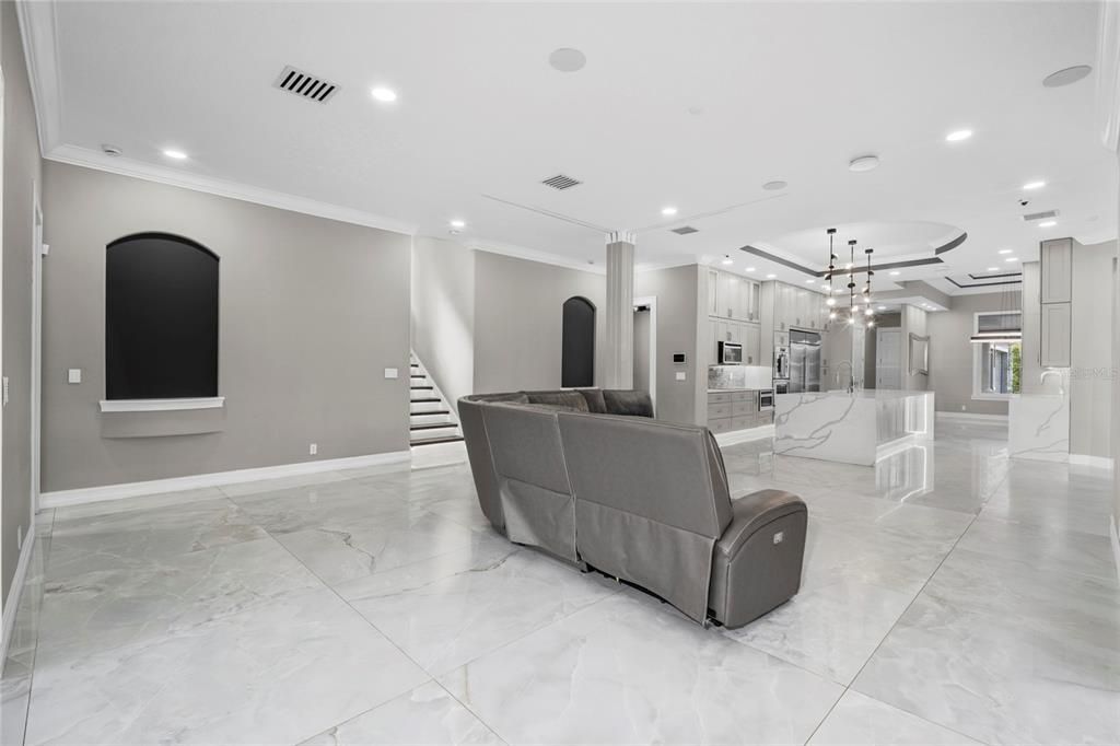 For Sale: $2,899,000 (7 beds, 8 baths, 7042 Square Feet)