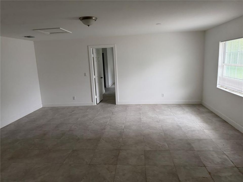 For Sale: $279,900 (0 beds, 0 baths, 2322 Square Feet)