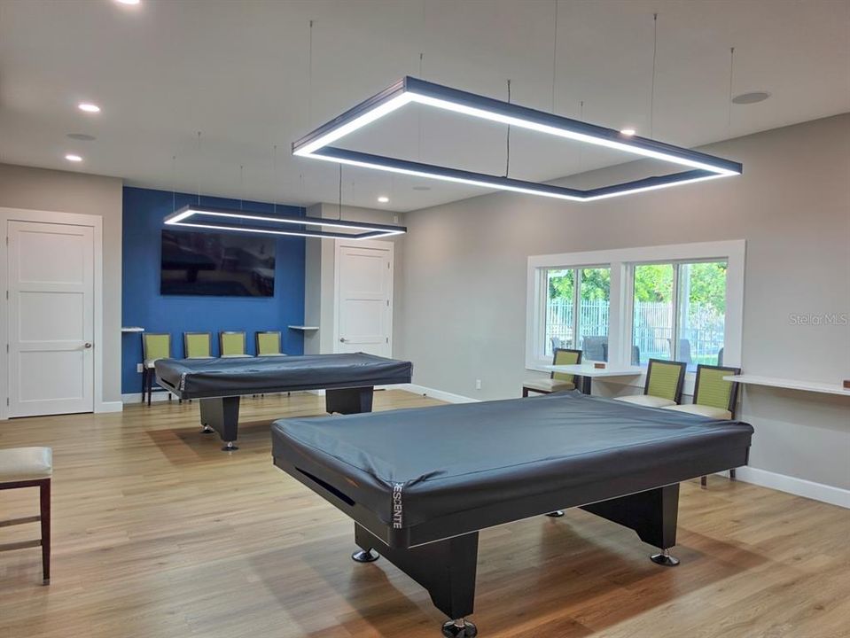 For Sale: $375,000 (2 beds, 2 baths, 1227 Square Feet)