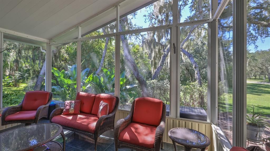 For Sale: $375,000 (2 beds, 2 baths, 1227 Square Feet)