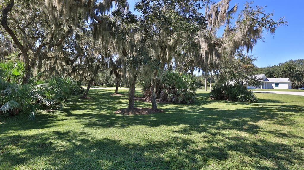 For Sale: $375,000 (2 beds, 2 baths, 1227 Square Feet)