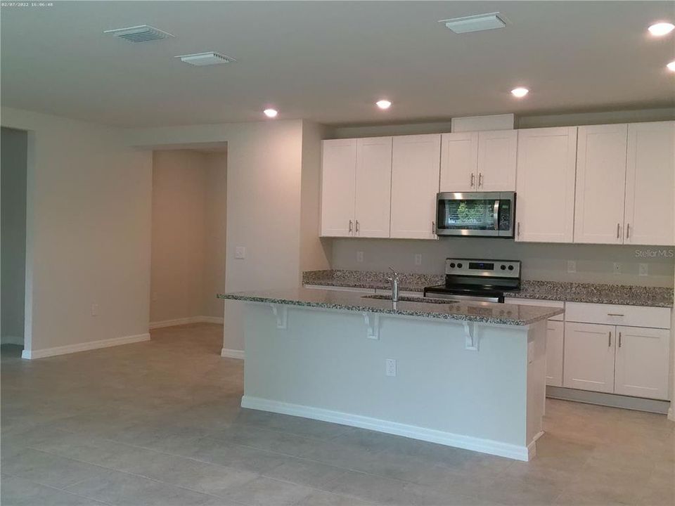 For Rent: $1,995 (4 beds, 2 baths, 1840 Square Feet)