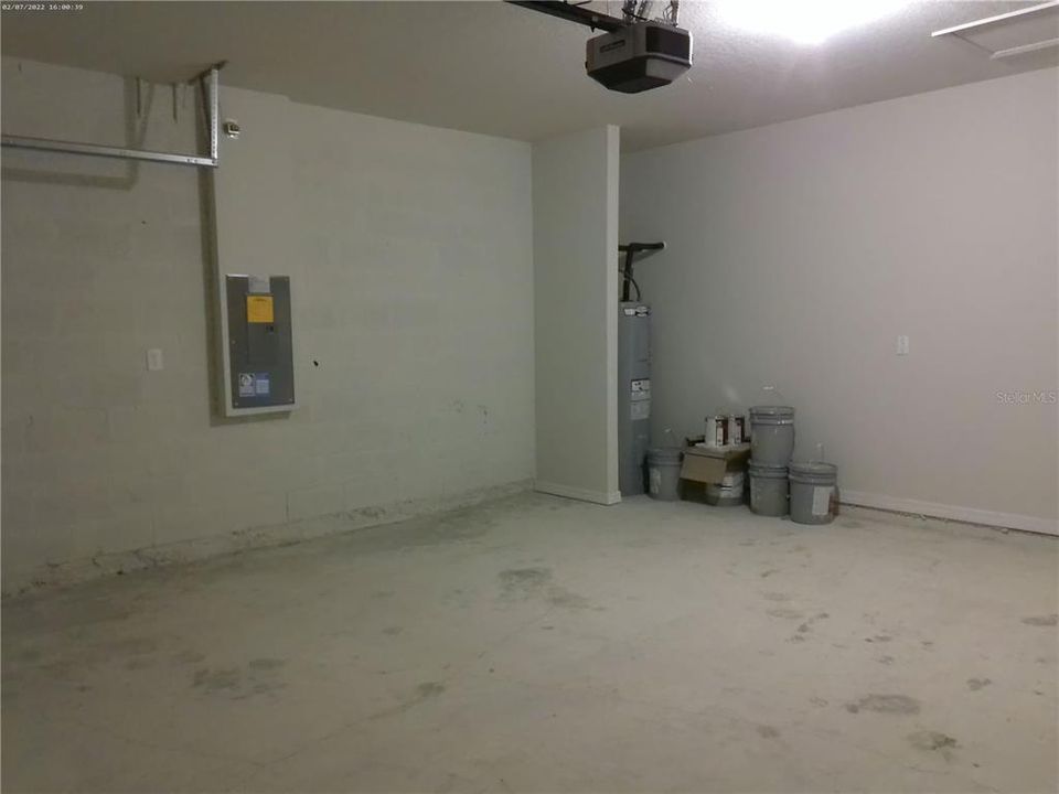 For Rent: $1,995 (4 beds, 2 baths, 1840 Square Feet)