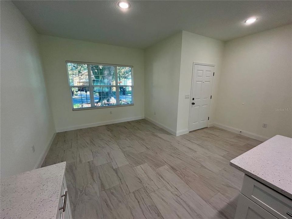 В аренду: $2,700 (4 спален, 2 ванн, 2264 Квадратных фут)