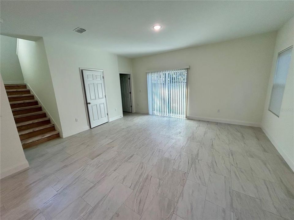 В аренду: $2,700 (4 спален, 2 ванн, 2264 Квадратных фут)