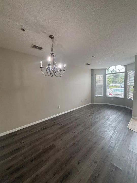 For Rent: $1,695 (3 beds, 2 baths, 1000 Square Feet)