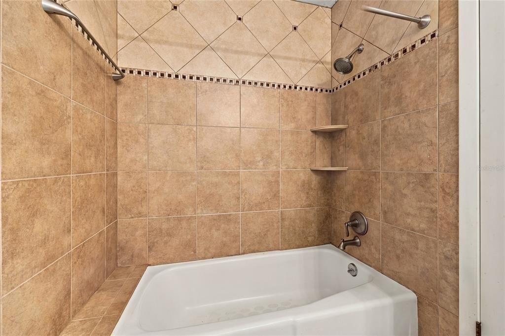 For Sale: $551,958 (4 beds, 2 baths, 2826 Square Feet)