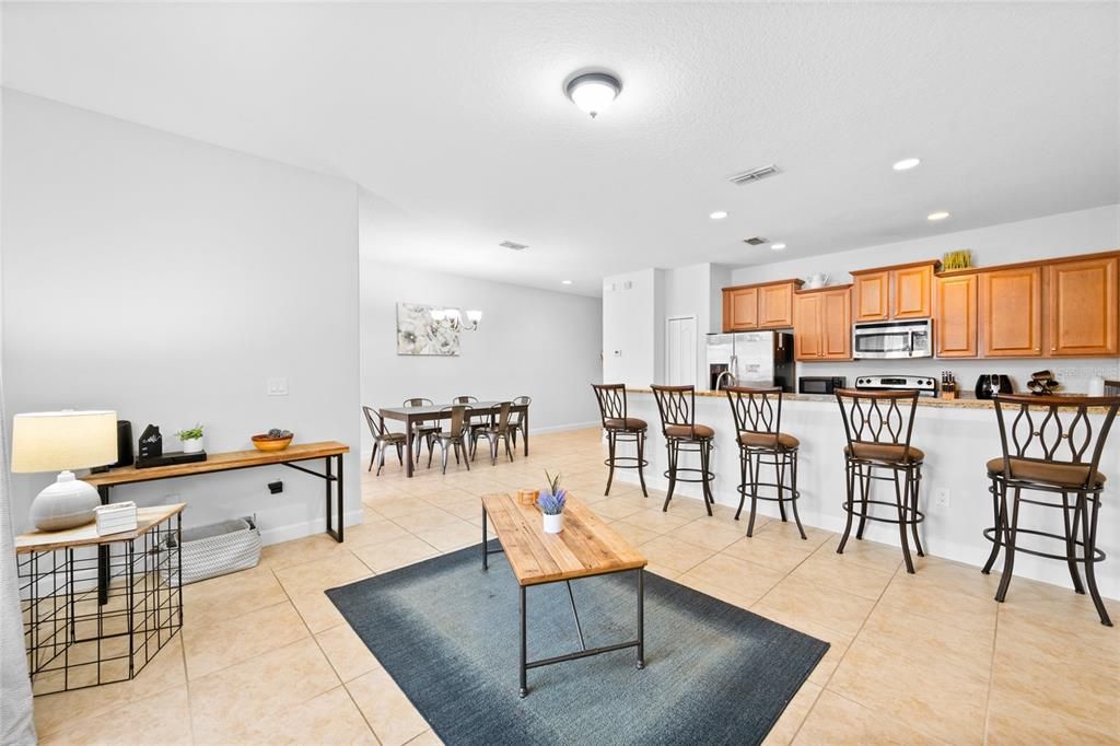 For Sale: $365,000 (4 beds, 3 baths, 1902 Square Feet)