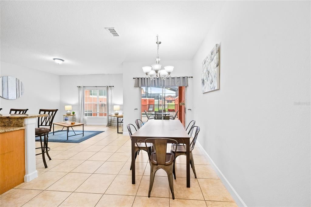 For Sale: $365,000 (4 beds, 3 baths, 1902 Square Feet)
