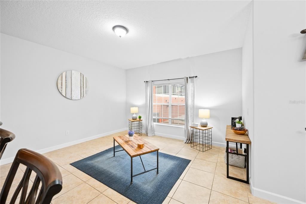 For Sale: $365,000 (4 beds, 3 baths, 1902 Square Feet)