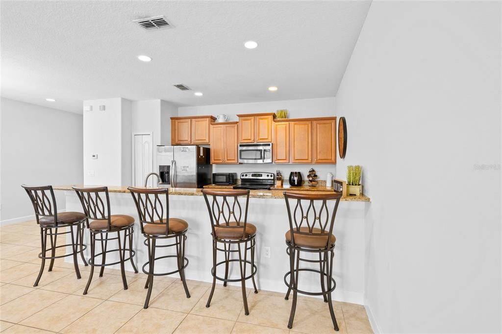 For Sale: $365,000 (4 beds, 3 baths, 1902 Square Feet)