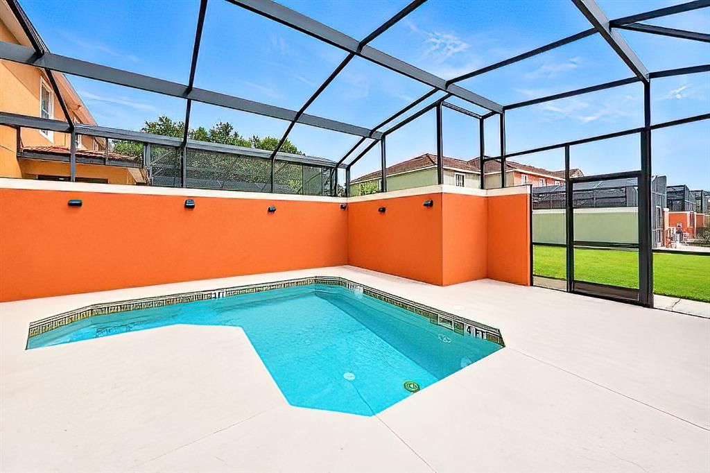 For Sale: $365,000 (4 beds, 3 baths, 1902 Square Feet)