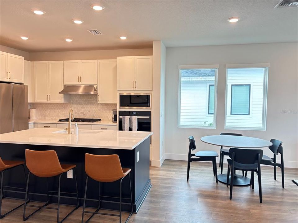 For Rent: $4,200 (3 beds, 2 baths, 1772 Square Feet)