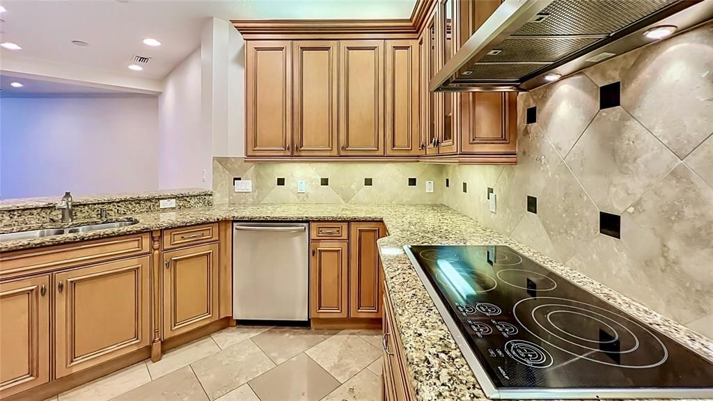 For Rent: $5,700 (3 beds, 3 baths, 2860 Square Feet)