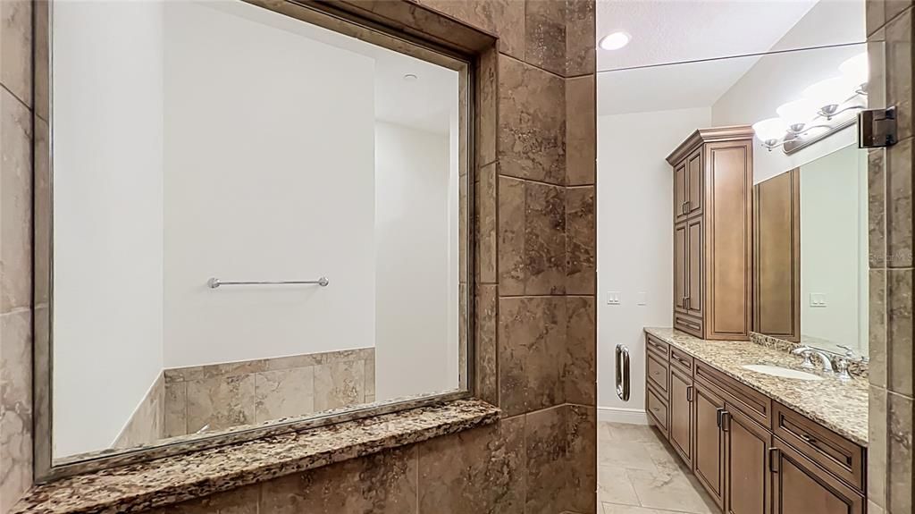 For Rent: $5,700 (3 beds, 3 baths, 2860 Square Feet)