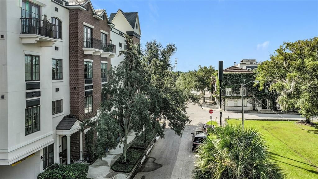 For Rent: $5,700 (3 beds, 3 baths, 2860 Square Feet)