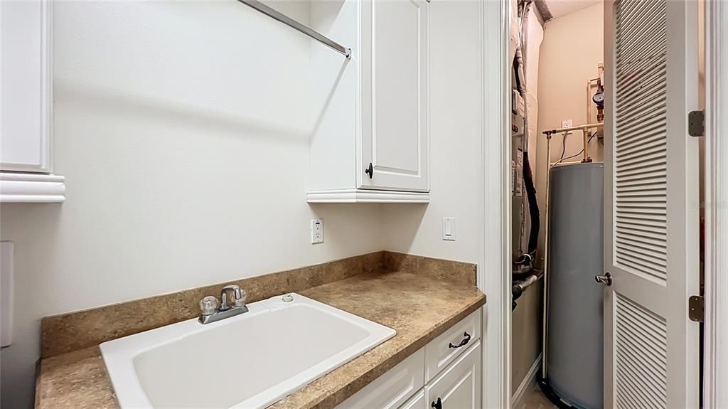 For Rent: $5,700 (3 beds, 3 baths, 2860 Square Feet)
