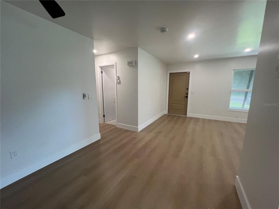 For Rent: $1,500 (2 beds, 2 baths, 914 Square Feet)