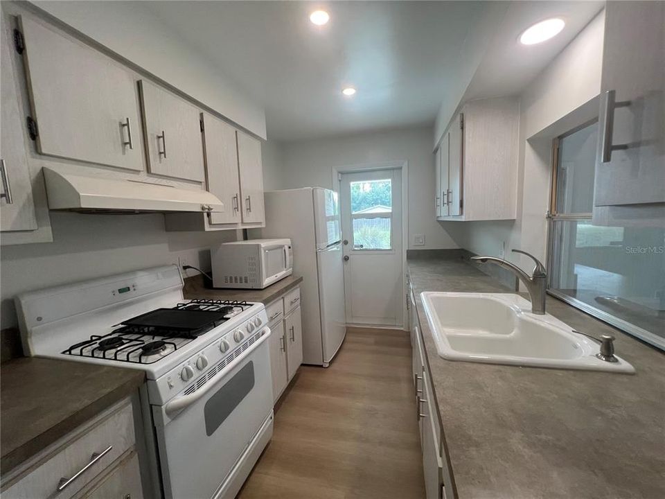 For Rent: $1,500 (2 beds, 2 baths, 914 Square Feet)